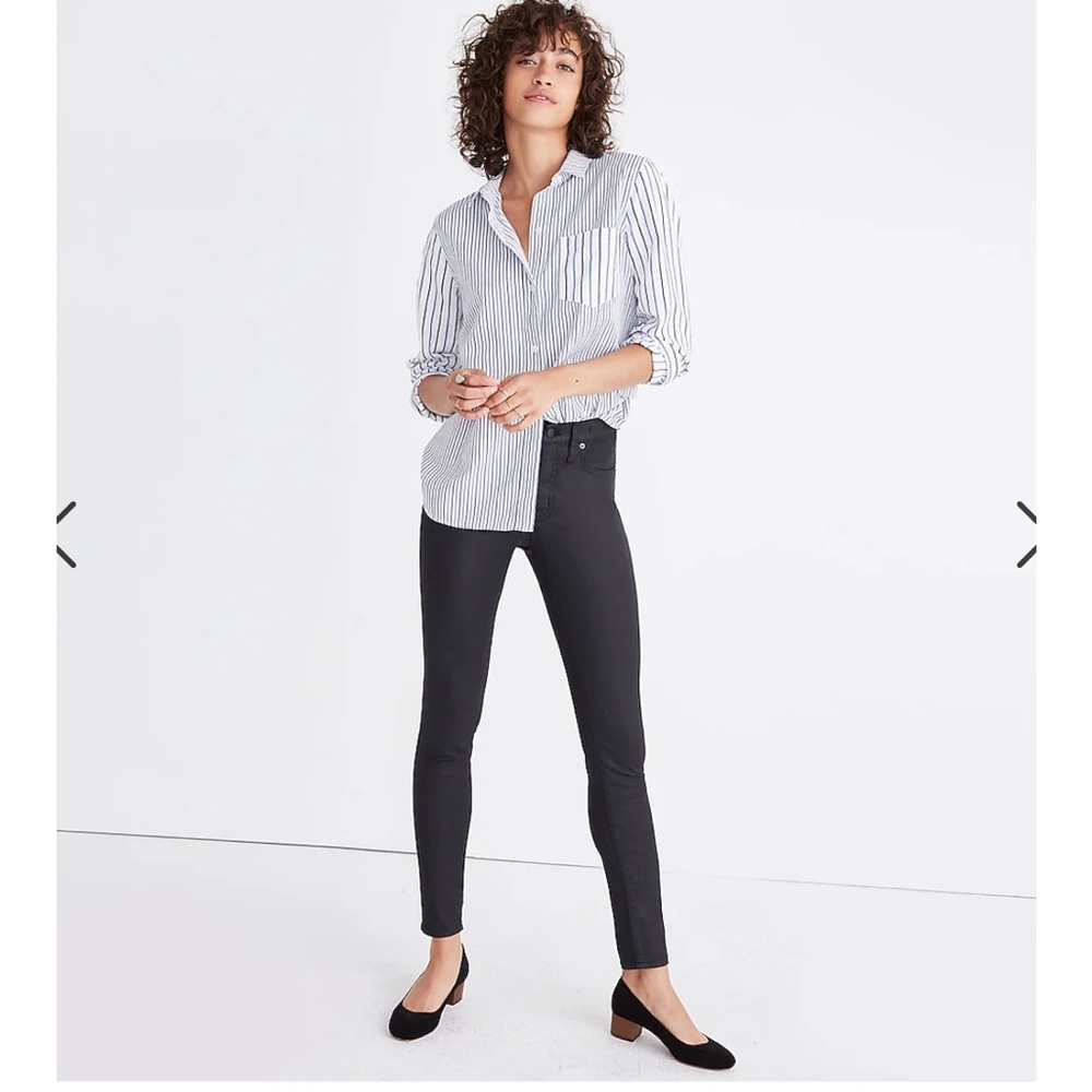 Madewell 9” skinny high rise. Charcoal color, button up fly. Frayed ankle. 31P